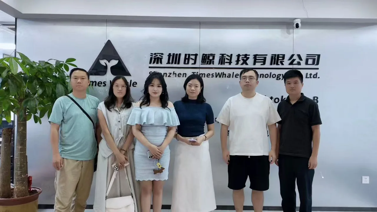 时鲸团队与现场照片:交流合影